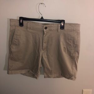 Crown and Ivy Men’s size 36 shorts